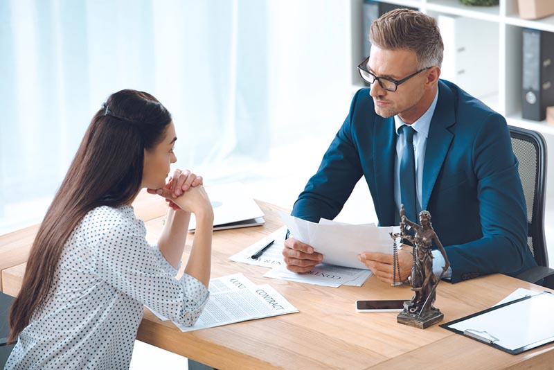 Ti consegniamo un preventivo chiaro e dettagliato, accompagnato da una spiegazione completa delle lavorazioni previste. Ogni voce viene illustrata in modo trasparente, così da farti comprendere tempi, materiali e interventi necessari.

Un momento di confronto aperto, pensato per togliere ogni dubbio e permetterti di scegliere con piena consapevolezza, senza sorprese durante i lavori.